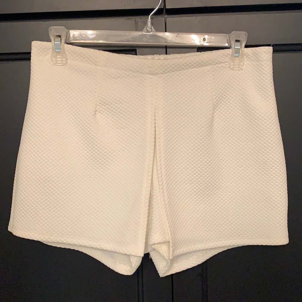 High waisted white skort